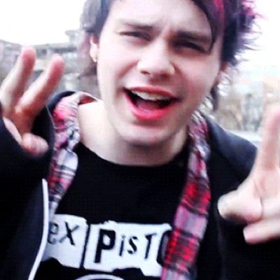 mysticth's profile picture. hi!!! im @90sgreenday and i just gave you a free follow so can you follow me back on @90sgreenday please?? thanks!!!