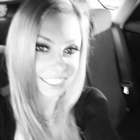 Hollymw004Holly's profile picture. Take too many pics of pointless things. :)