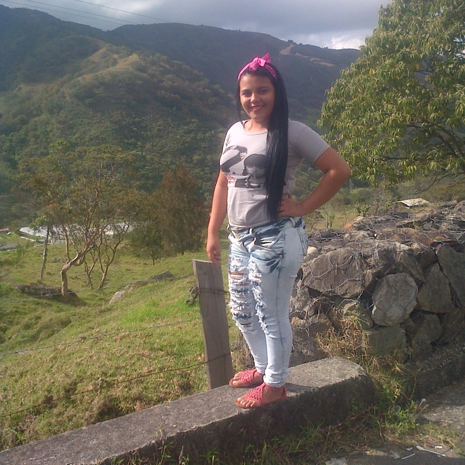 yuliideivy's profile picture. 