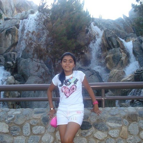 @raymondmehl es  MÍO!!!!  Follow me please :) I am #belieber #Mehlion and #smiler      I love @justinbieber Facebook: fatimars20@hotmail.com