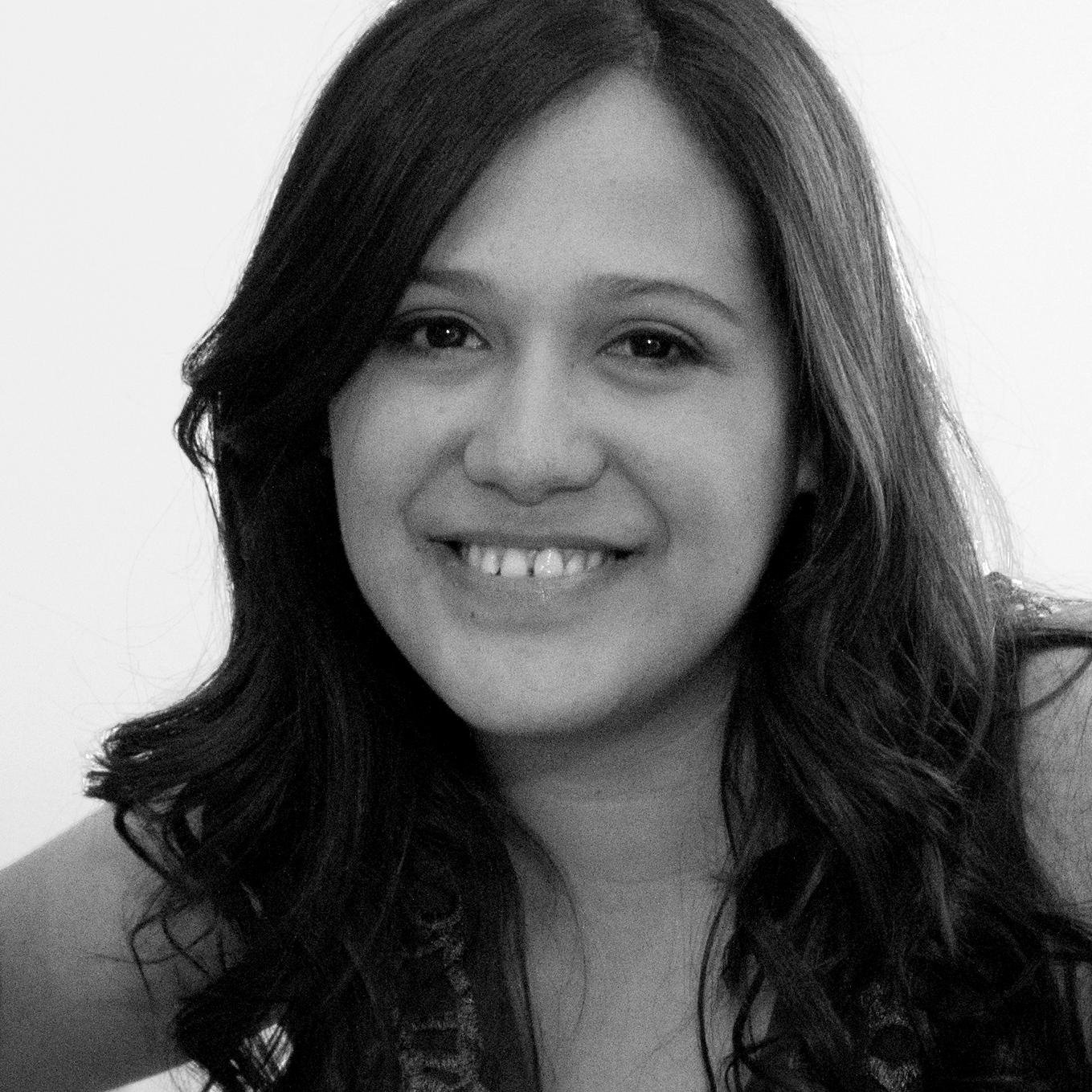 Artista Plástica, editora gráfica e integrante del Dep. Com en la IASD. ¡Hija del creador del Universo!