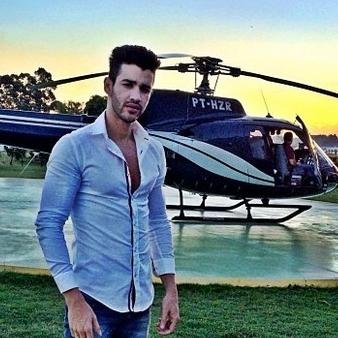 meu amor por você é fora do comum @Gusttavo_lima ♥ Desde 27/11/2012   https://t.co/GV7lXmHgsH ♥