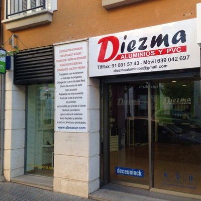 carpinteria de aluminio y pvc, mamparas de baño,toldos, pergolas, mosquiteras,venecianas,estores,cerramientos de terraza,puertas de garaje....etc