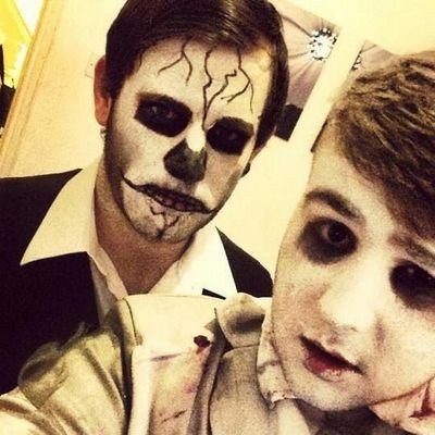 sdfggbfhntjhtdj's profile picture. Gay gamer