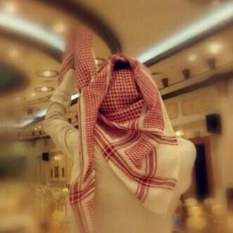 ‏أتابع الكثير هنا بصمت أخذ المفيد لا أحب اقيد نفسي بأشخاص أو تيارات معينة أحب الأستقلالية بالفكر والتعبير وكذلك الأبيات الجميلة تشدني 

#b2dar_305