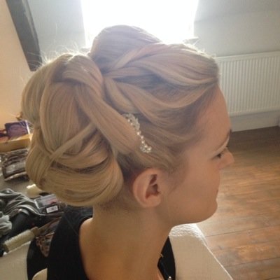 Hairstylist with 20 years experience, specialising in all aspects of wedding hair, photo shoots and fashion shows.