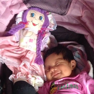 andreapinto18's profile picture. Madre, Esposa, Amiga, chavista y revolucionaria.. Docente de preescolar, amo la naturaleza, y cuido de ella.. Casada y enamorada de mi gran amor @JTabaresA