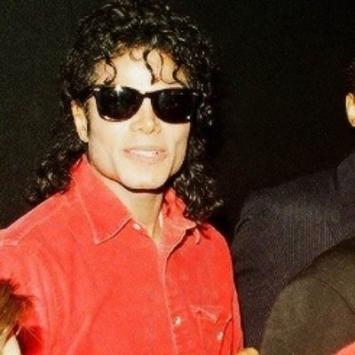 MikeJacksonID's profile picture. My tweets are here to inspire. #1 michael jackson fan account. No way affiliated with michael jackson. #tweetmoretalkless