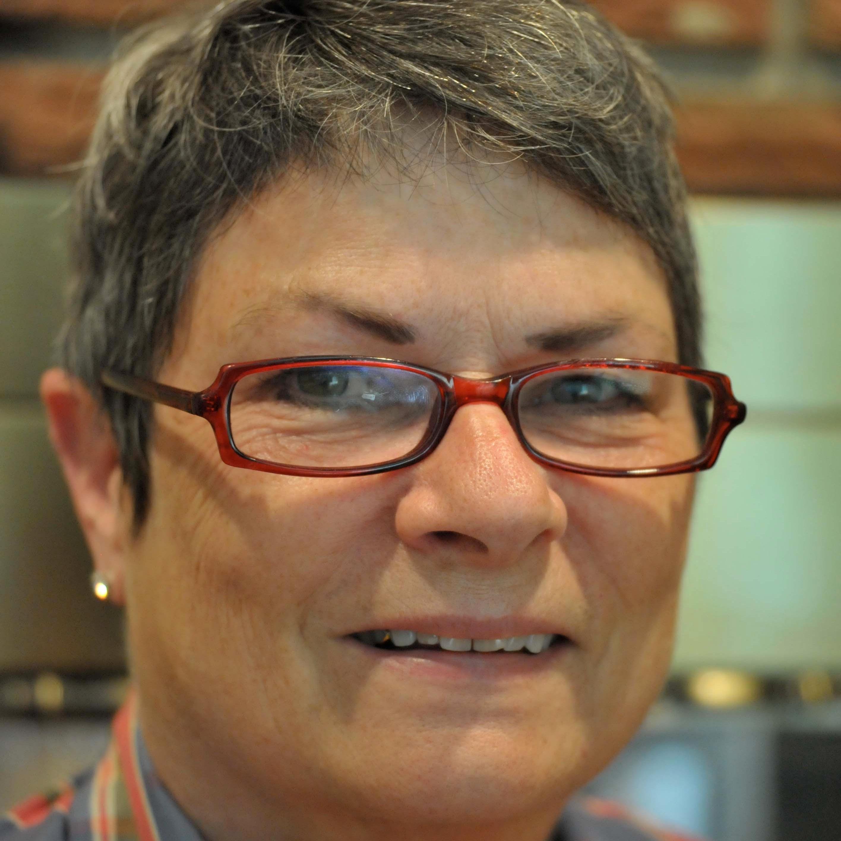 Connecting home sharers, fostering community