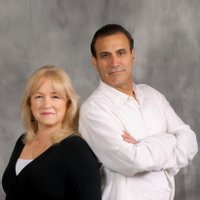 Jorge And Angela(@yourREpros) 's Twitter Profile Photo