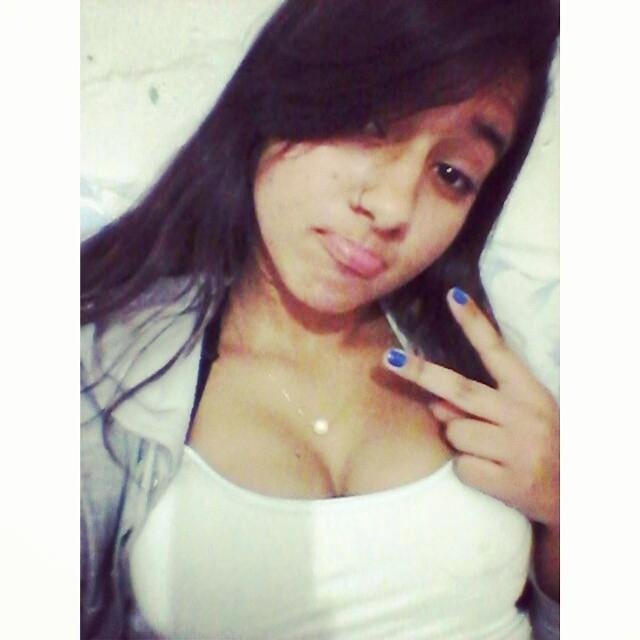 Limda com M de Mentira u.u   Instagram : http://t.co/MgiD9kE6OX ,