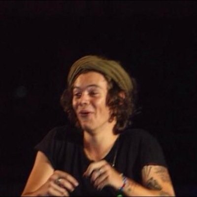 Hi pls follow @UncreativeNiall or i unfollow :)