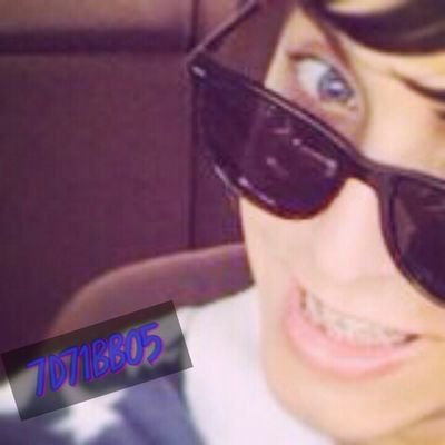 ‏‏‏‏‏‏7D71BB05 وعسى گل نفس صآبرهہَ 
  ربيَ يسقيهآ فرح يسوى آلگون گلہ...   ياااكثثر مافى البال وانا بنت روووق #مكككككه#