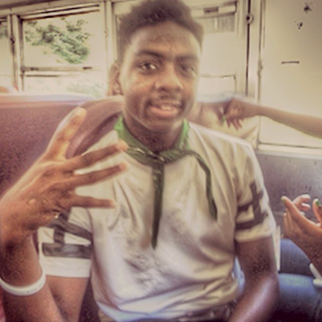football player & a street nigga #SQUAD $treet , $treet follow me ill follow back street ⬆️or get beat up Fuck the southsidee
