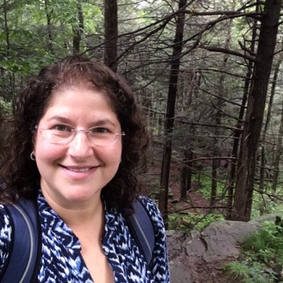 stacylaira's profile picture. 