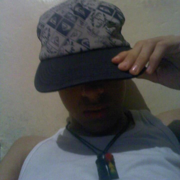 HidraMc's profile picture. Porque no te puedo decir te extraño, al menos que no vaya con un te odio de por medio... TINTA INDELEBLE ... #Rap