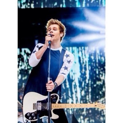 penguinlukey_'s profile picture. Hey my names Luke Hemmings and I hate to party because I'm a classy penguin. Jk YA'LL EVER SEE HAPPY FEET. WE PENGUINS KNOW HOW TO BUST A MOVE.