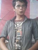 yang kelahìran: jumat09/04/1991. singapura/tinggal di batam central:05/12/2003:minggu:pkl 12.00. Bersama keluarga:di bidang teknologi.