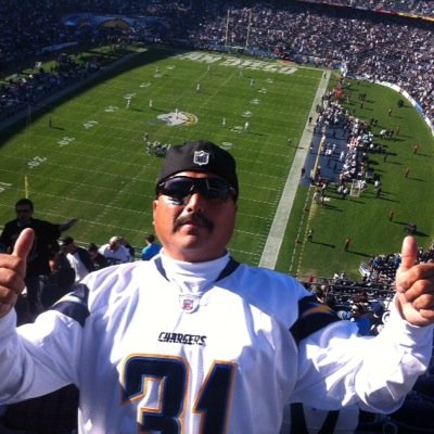 soy aficionado de los Aguilas de Mexicali ,Potros de Hierro del Atlante,Los Angeles Chargers,Yankees de NY y Padres de San Diego!