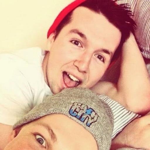 Hi guys it's Callum AKA Callux! I was suspended for uploading Jennifer Lawrence's nudes. This is my NEW account! Youtube pranker :)
