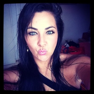 simonesiqueiraa's profile picture. Feliz dmaissss