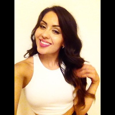 ♛My life aint rosie bt I roll with it. Im simple& I like that. Laugh &Smile thats the way I go.