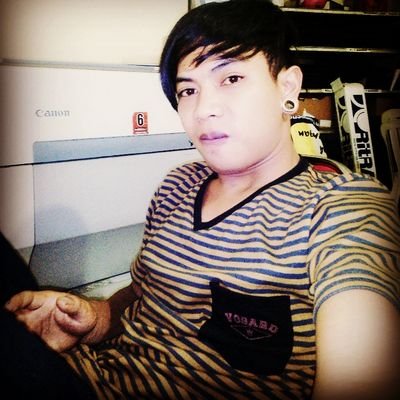 Ssuatu yg indah itu bkan brasal dri pola pikir qt yg b'beda,tp dr kjujuran yg mndalam,,
mngakui klo qt sling mmbtuhkan...