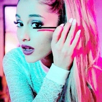 My lifesaver touched my hand 9/28/12, followed 5/24/11 retweeted 2/24/13. Ariana followed 3/18/13. ♡Belieber, Arianator, Smiler, Sheerio, Directioner, 5SOSfam♡