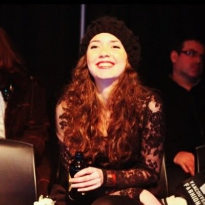 AliciaArruda3's profile picture. Marketing/PR and writing professional. 
Obsessed with yoga, tea, perfume & fashion.