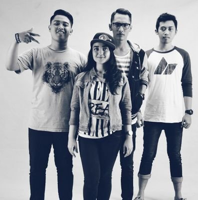 Official twitter Summer Movement • @uyuyssss @adnanandika @dirgaganafie @baimyaris • Contact Person : 74FB2527 (085218994142)