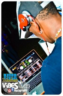 I tweet ma mind who cares what u think! Just a simple dj with big dreams!! Sky is the limit! Working for my moment!! INSTA_ @dane_hype BBM_ pin:332D58B2