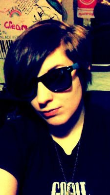 Guitarists/vocalist of The Royal Blackbirds(FunkyD Records). Professional insomniac and doodler.