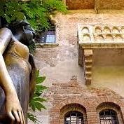 Organizamos visitas guiadas en Roma, Florencia, Pisa, Napoles, entre otras ciudades. Si le gusta Italia, no dude en consultarnos.