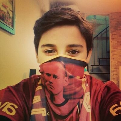 soztarifi's profile picture. twitler burda :)