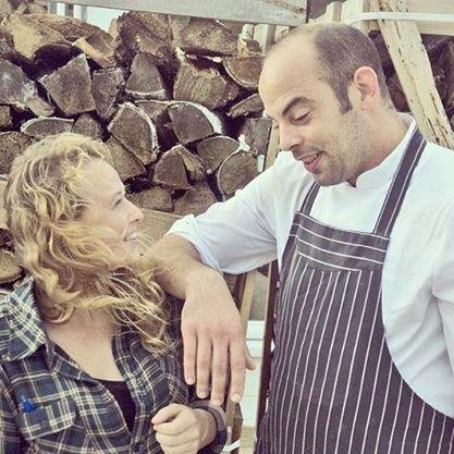 Een kleine hut op het strand van Noordwijk, openhaard, pizza oven, verse soup, ontbijt lunch en diner.