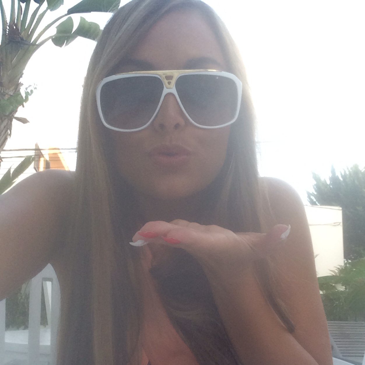 ChloellaGunn's profile picture. Love family, live to party, breath dance, dream to suceed....