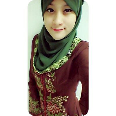 Hey!thanz coz follow my twitter {my IG:kelopakbunga}