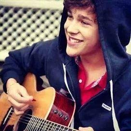 Austin Mahone♥Once a mahomie, always a mahomie(!) 卌SOS ♥Ashton Irwin♥Luke Hemmings♥Michael Clifford♥Calum Hood♥MY LIFESAVERS♥They were there,when nobody was(!)