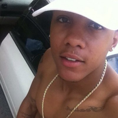 What_Ev_'s profile picture. You are what you accept yourself to be Snapchat: e.perrz Instagram: Heavy__ev