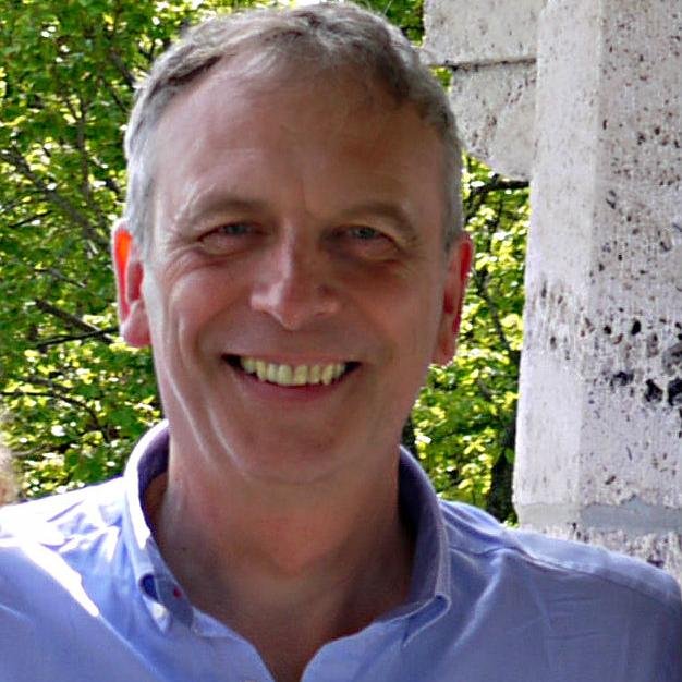 Former CEO National Association of Goldsmiths. Now membership, communications, and content, strategist.