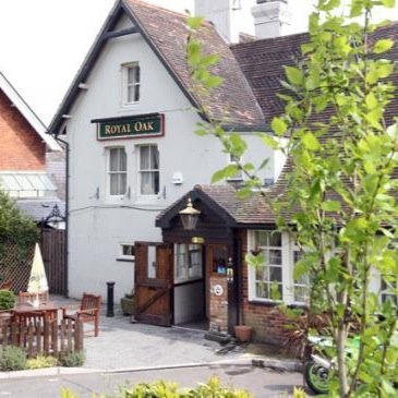 The Royal Oak is a country pub & restaurant oozing rural charm and rustic character.