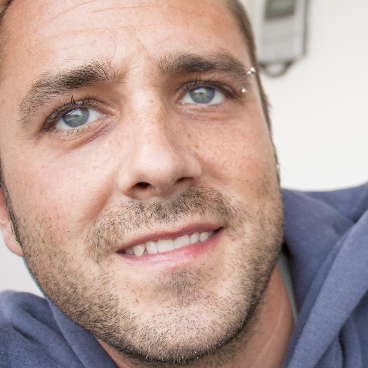 pituert's profile picture. Diseñador Gráfico, Web y Multimedia. Futuro Fotógrafo.