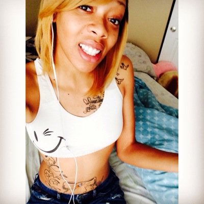 ♡ #teamCancer #teamLightSkin #teamSkinnieMinnie #teamDNTCARE Working hard to make my dreams a reality. Im Desaray, love me or hate me... #teamFollowBck ♡