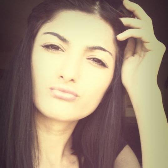 mavi kuş herdaim sarhoş.. Takip edeni takip ederim.
