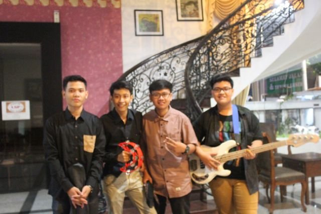 @thionf ♡ | member of @YRCsemarang #006 | keyboardist n' drummer