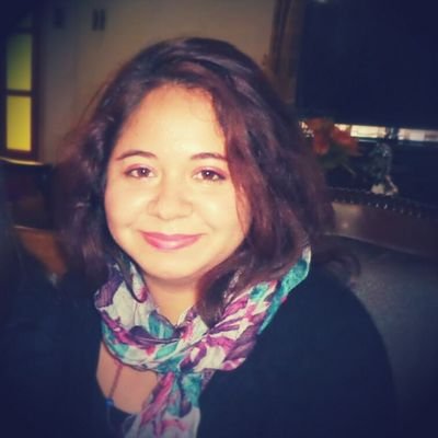 Chilena. Viajera, apasionada, perseverante y feliz.