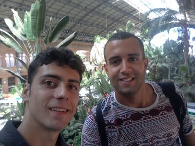 No le temo al enemigo que me ataca, sino al falso amigo que me abraza