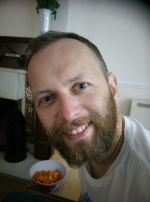Dad, dog and cat owner. Former  vegetarian.