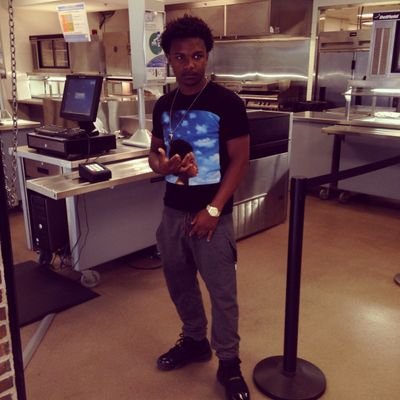 YRN , Im Lit With Yo Bitch .. R2R to the world blow .. #Sneakerhead Get Money & Fuckin Bitches