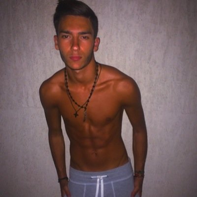 •CristianoRonaldoOverTheWorld
•kik: riaddarwich
•Insta: roedarwich7
•Snap: riadd
•BBpin: 74EE8068
•Lσѕ вlαη¢σѕ нαѕтα Lα мυєятє ✩